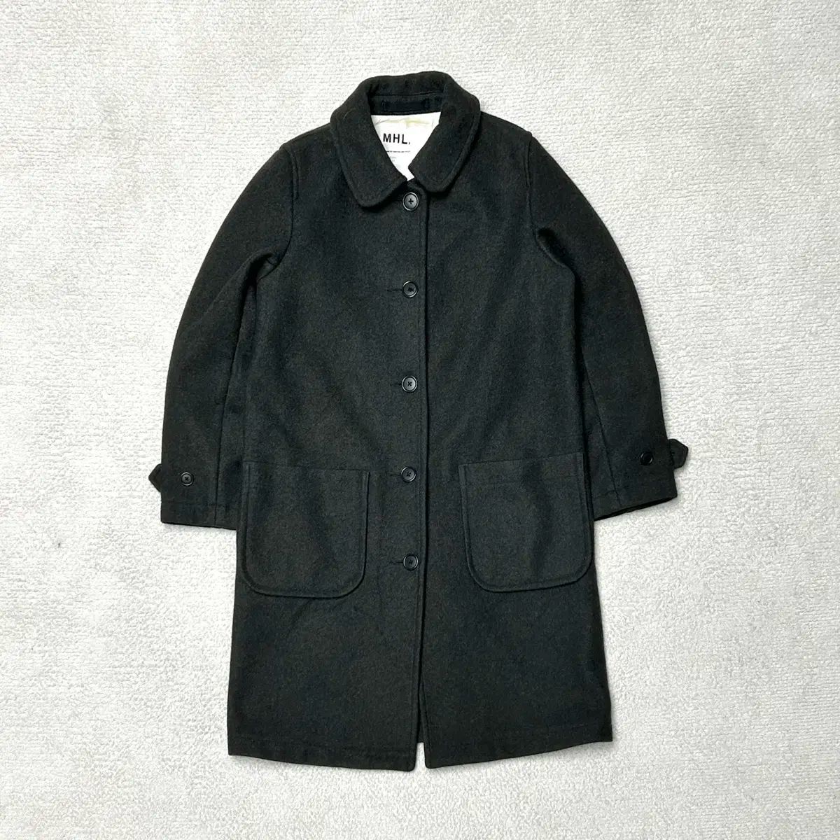 マーガレットハウエル　シングル　コート LOOKBOOK MEN WINTER 2023 | MARGARET HOWELL