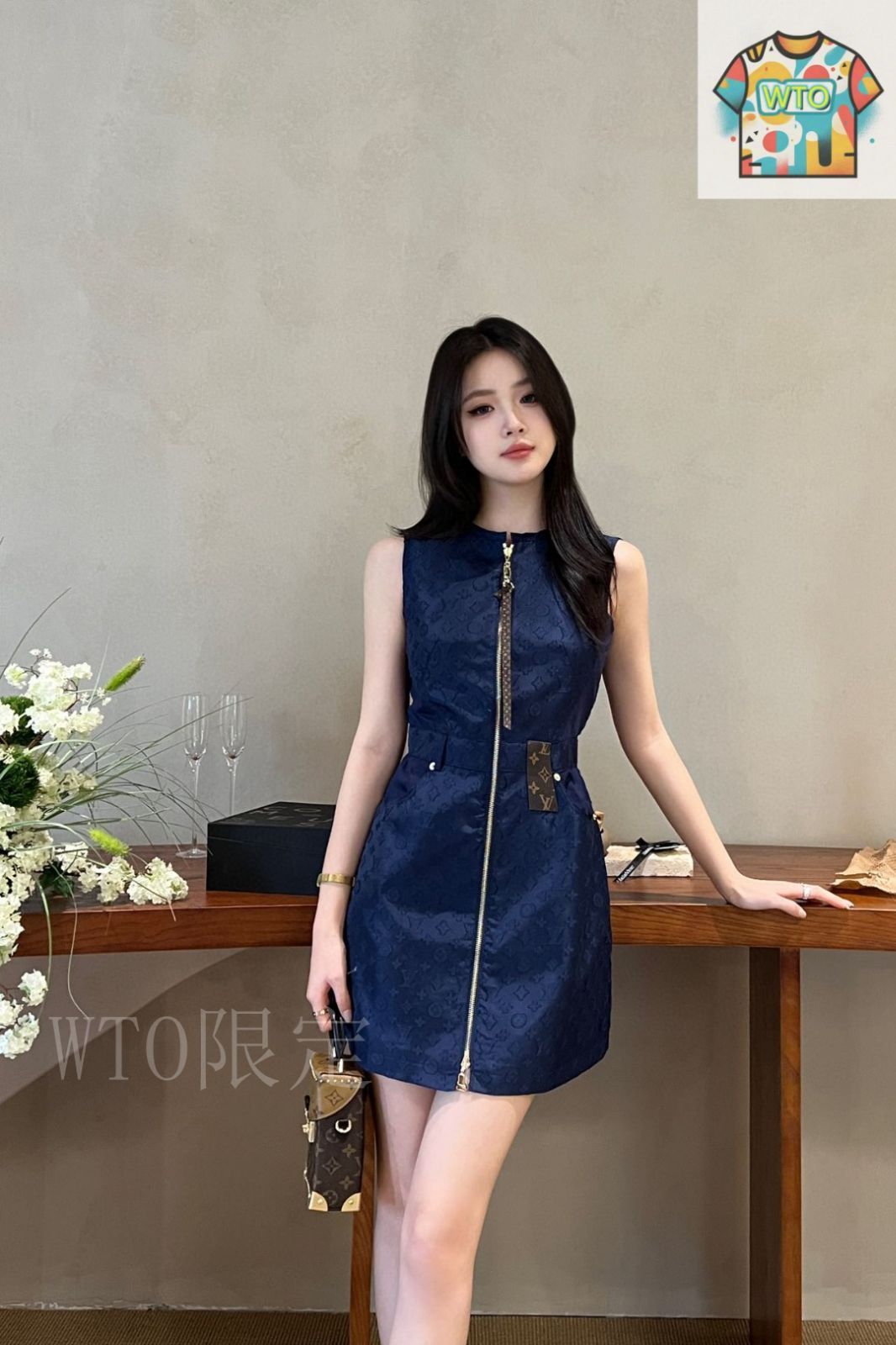 maaページ LOUIS VUITTON ノースリーブミニワンピース M LOUIS VUITTON ノースリーブミニワンピース 黒/赤 maaページ LOUIS