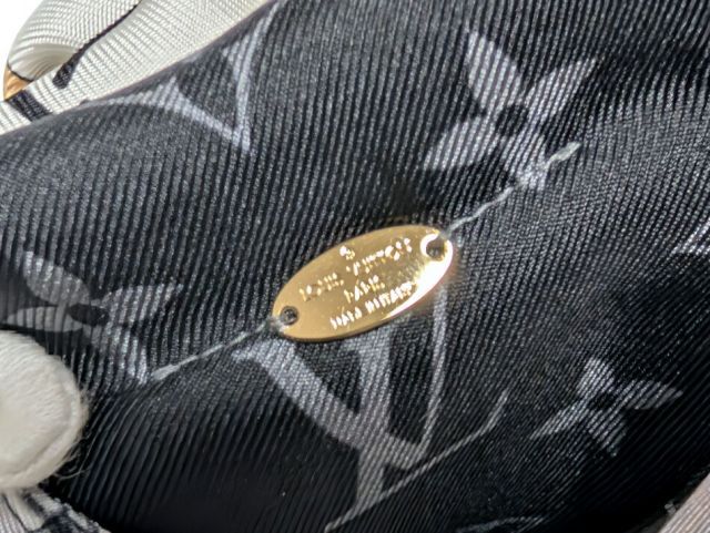 新品同様 ルイヴィトン スカーフ シュシュ ビーマインドフル バンドー ヘアアクセサリー M68951 モノグラム チェーン ブラック　黒 ヘア 新品同様 ルイヴィトン スカーフ シュシュ ビーマインドフル バンドー