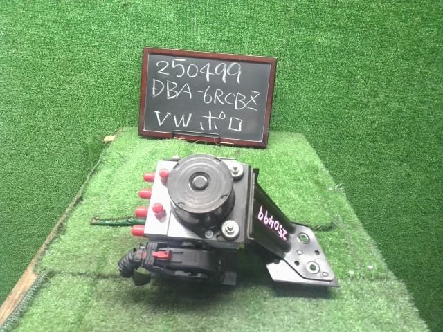 VW ポロ DBA-6RCBZ ABSアクチュエーター 6R0614517BA 自社品番250499