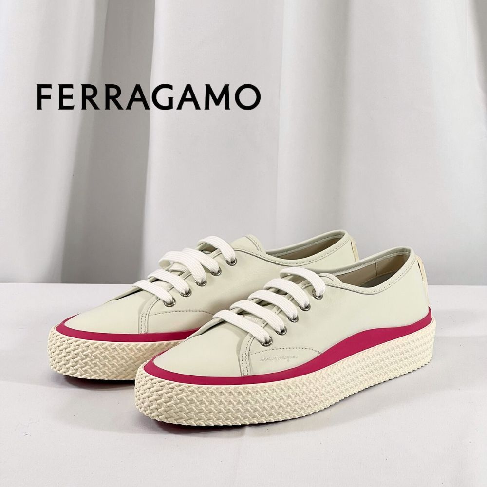 新品未使用】FERRAGAMO ホワイトレザー ローファー、モカシン