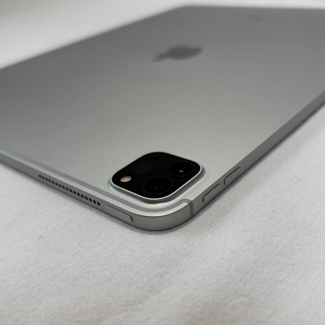 iPad|Pro|12.9インチ|第4世代|128GB|SIMフリー化可|バッテリー100％|動作良好|No.720