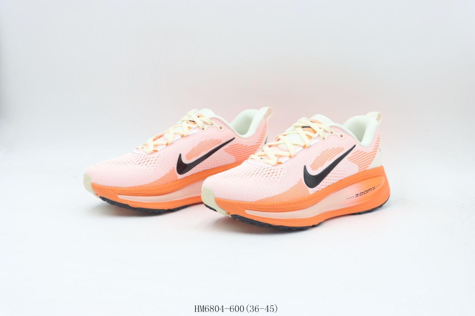 NIKE ナイキ ランニングウェア　オレンジ ピンク 白　Mサイズ 美品 今日特価】Nike ナイキ ランニングシューズ HM6804 - 600