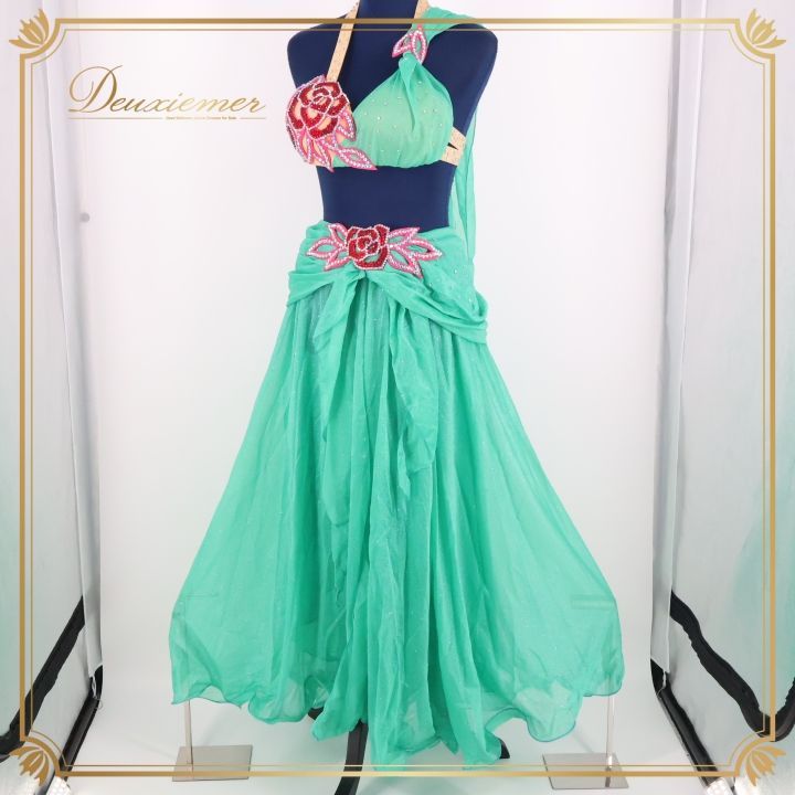 ベリーダンス オリエンタル 衣装 上下セット グリーン系 緑 ピンク系 ラインストーン ラメ 花柄 装飾 スリット 舞台 発表会 イベント コスチューム ベリーダンス衣装 ダンスコスチューム ステージ衣装 おしゃれ 発表会衣装 コスプレ衣装 舞台服 花柄装飾