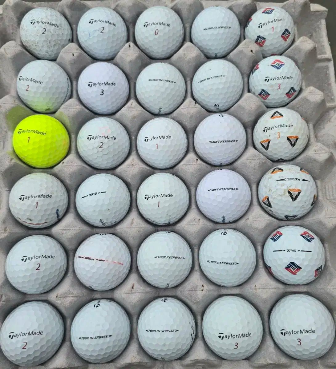 テーラーメイドツアーレスポンスストライプゴルフボールブルー2ダース
