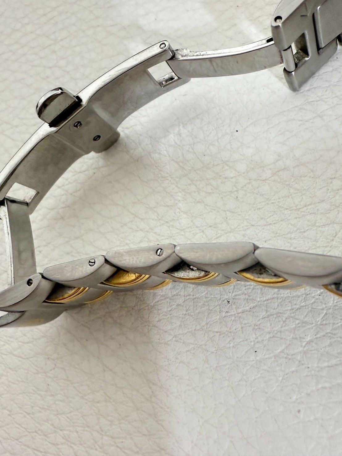 アイボリー文字盤