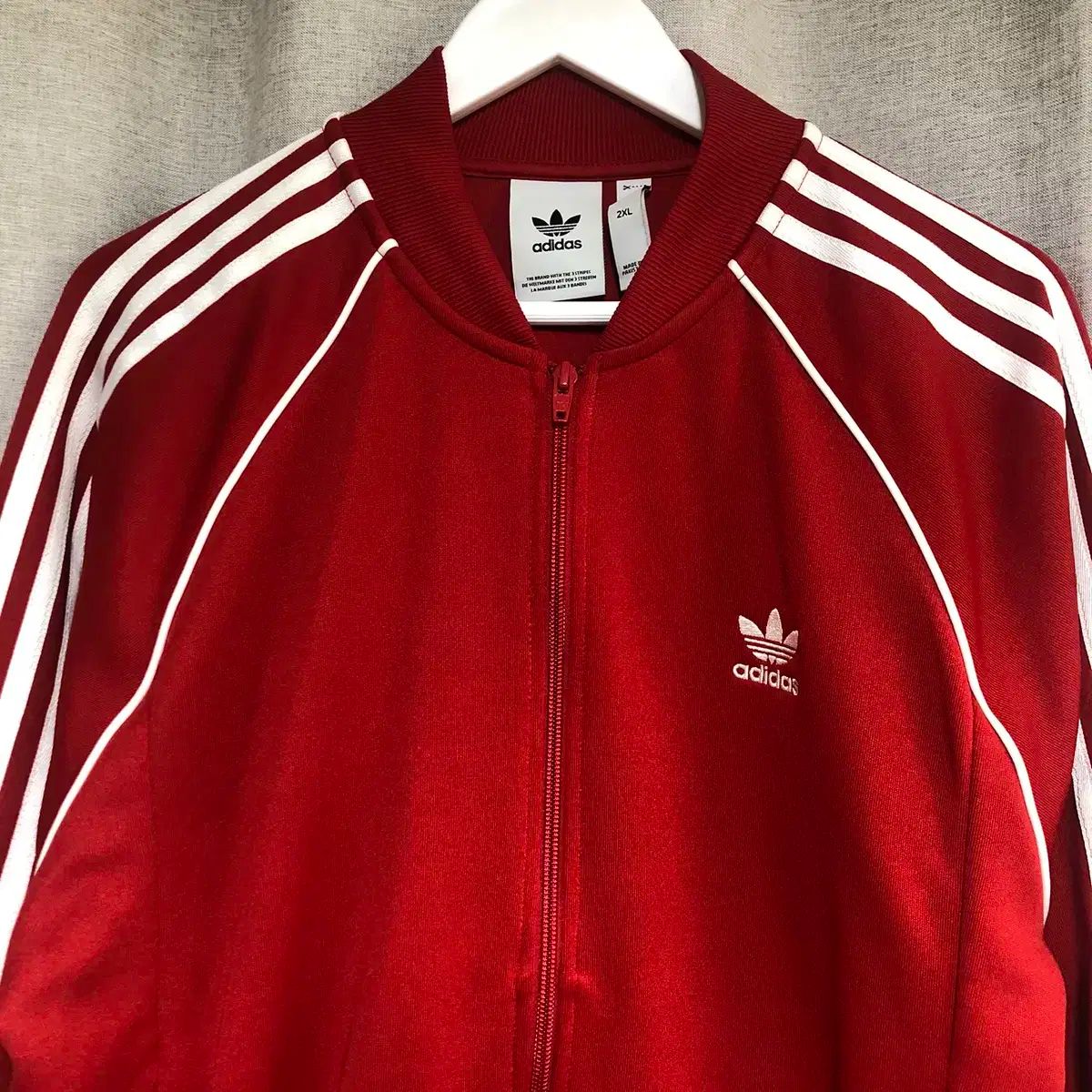adidas アディダス トラックジャケット ジャージ 赤 レッド 三本線 adidas(アディダス) 3本線 レッド トラックトップス ジャージ