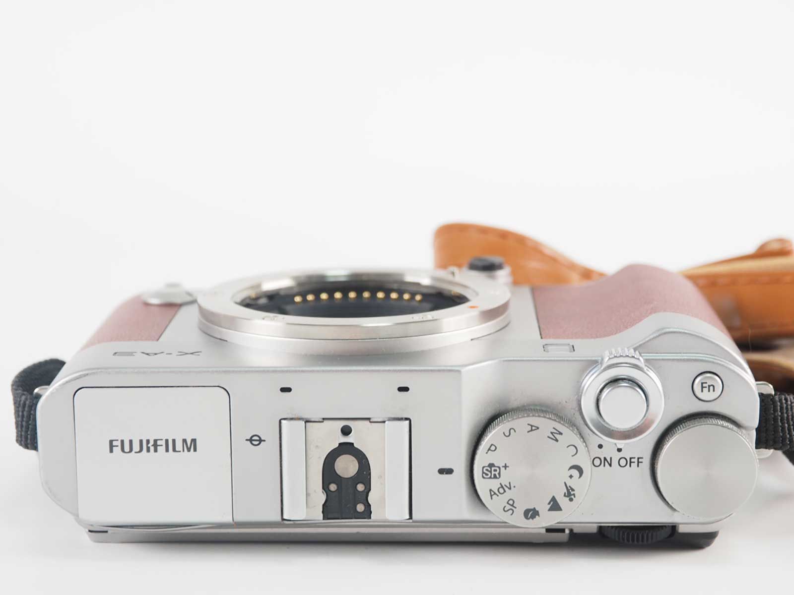 FUJIFILM X-A3 ブラウン　ケース、付属品付き 富士フィルム Fujifilm Fuji X-A3 24.2 MP Mirrorless Camera
