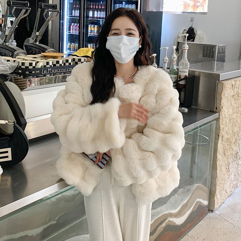 冬のエコウサギ毛皮のショートコート2023韓国版気質ラム毛皮の婦人服