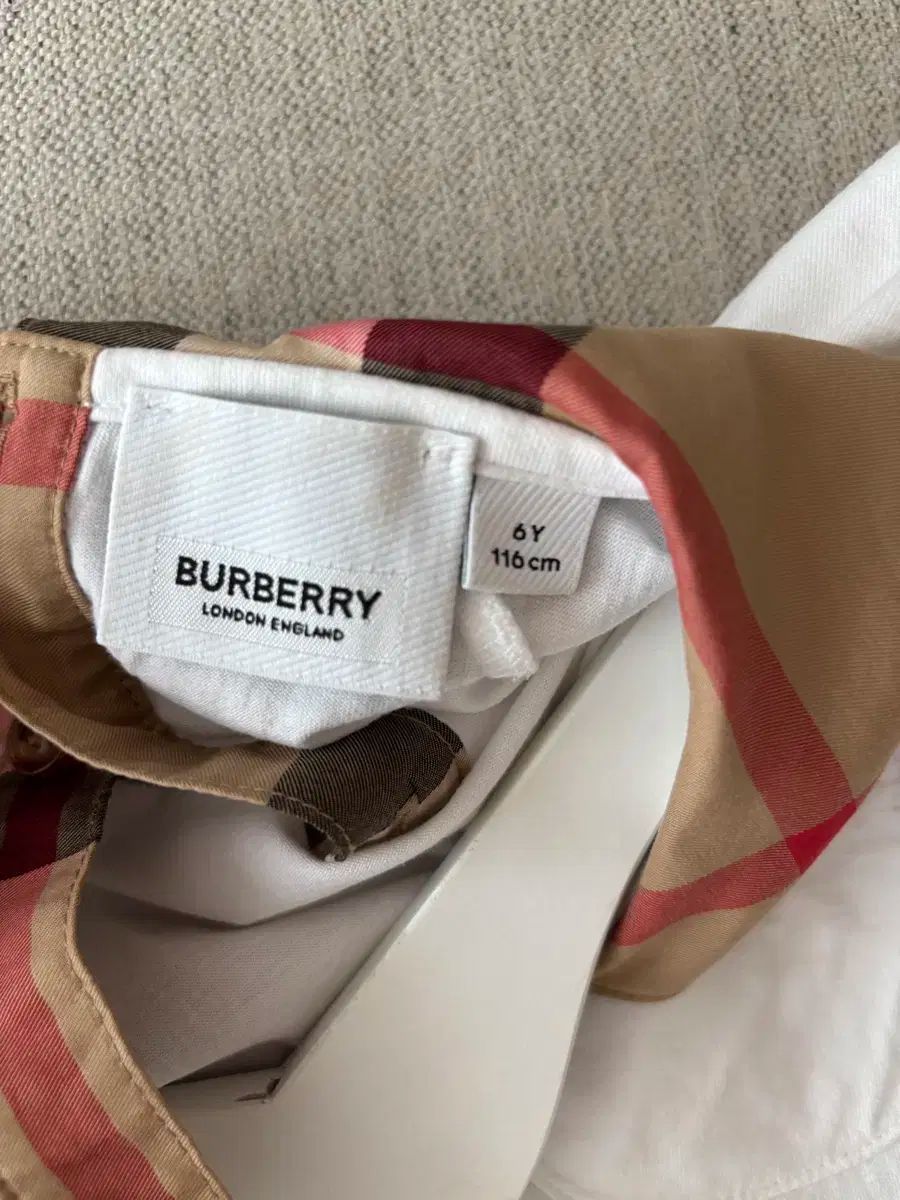 BURBERRY(バーバリー 注文 ) キッズ ワンピース 6y BURBERRY 半袖