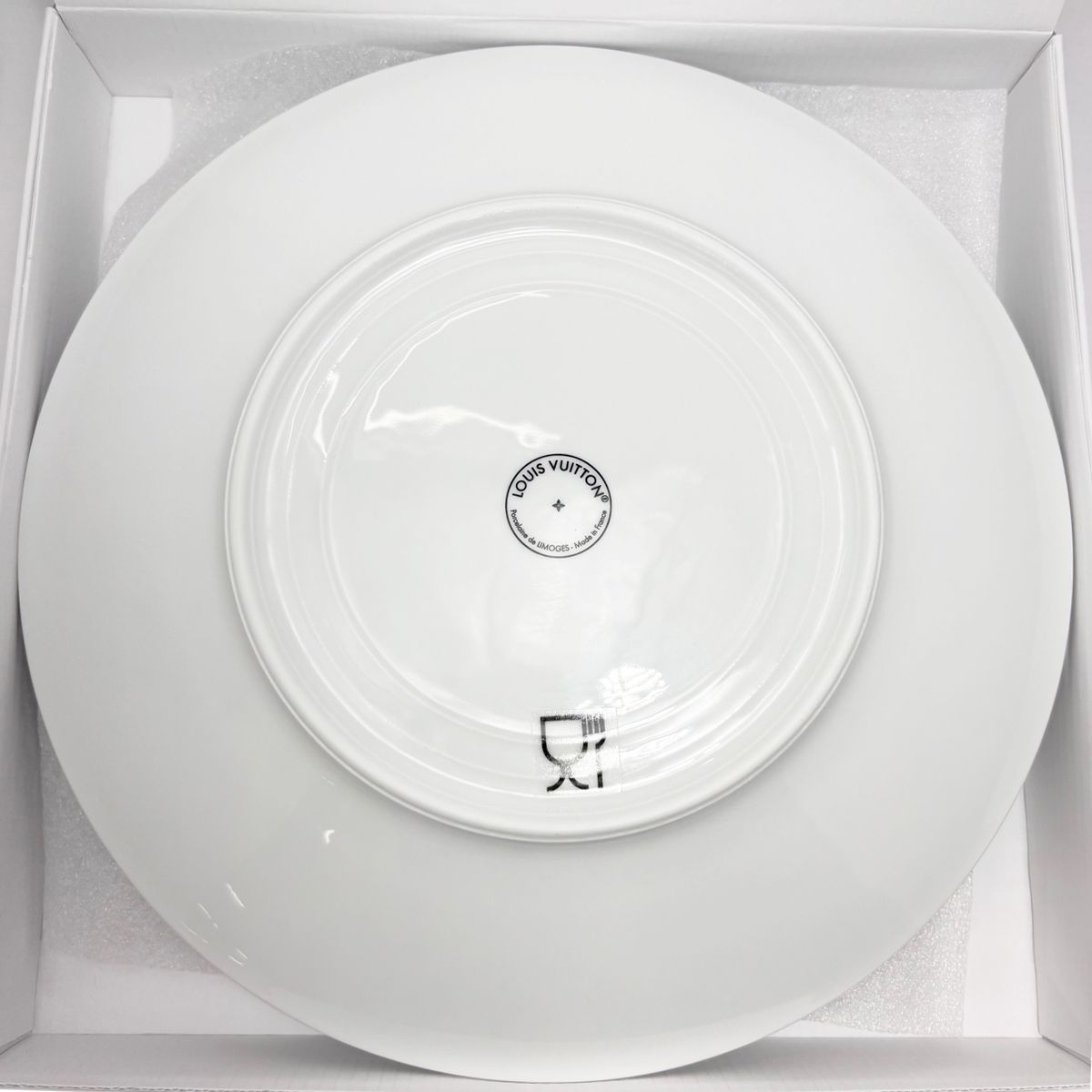 新古品】 ルイヴィトン 食器 プレート 大皿 モノグラム フラワー 新古品】 ルイヴィトン 食器 プレート 大皿 モノグラム フラワー