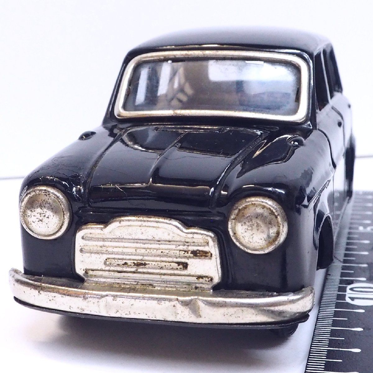 萬代屋【DATSUN sedan 1000ダットサン セダン 黒ブラック