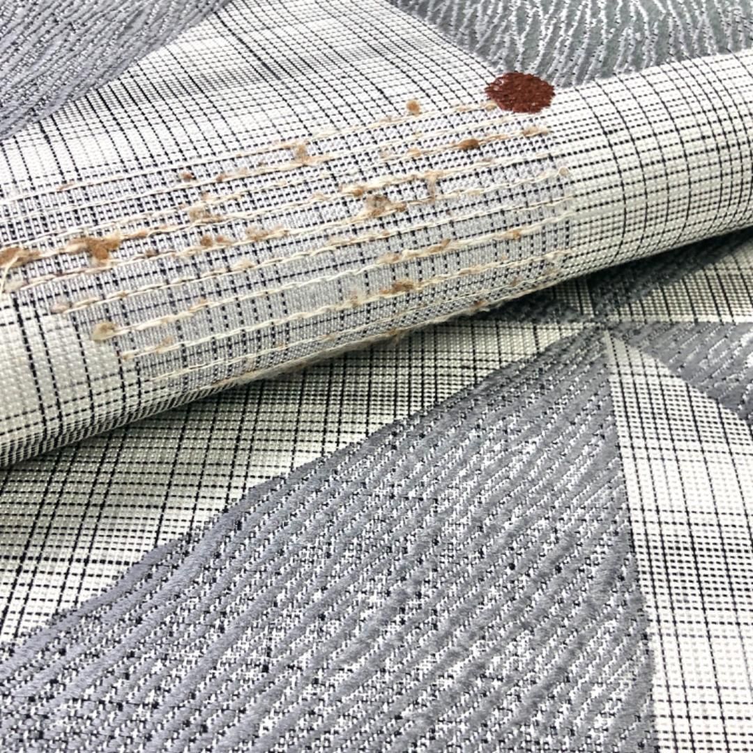 水玉模様 白練色
