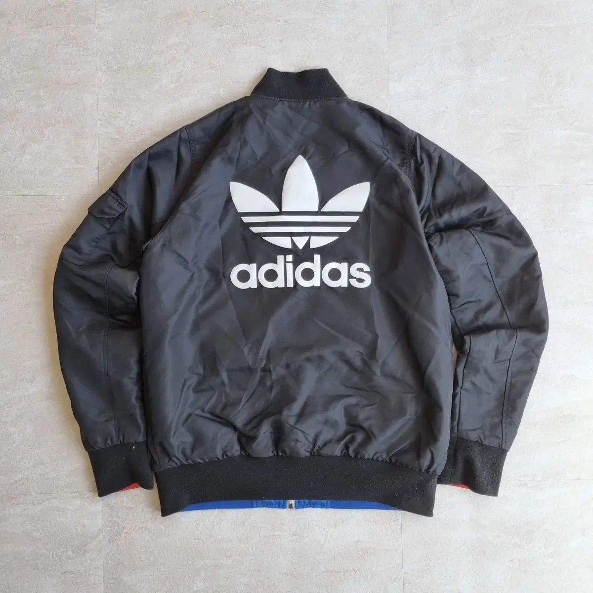 美品希少レア アディダス adidas 刺繍 キィルティング ボンバーJK L 