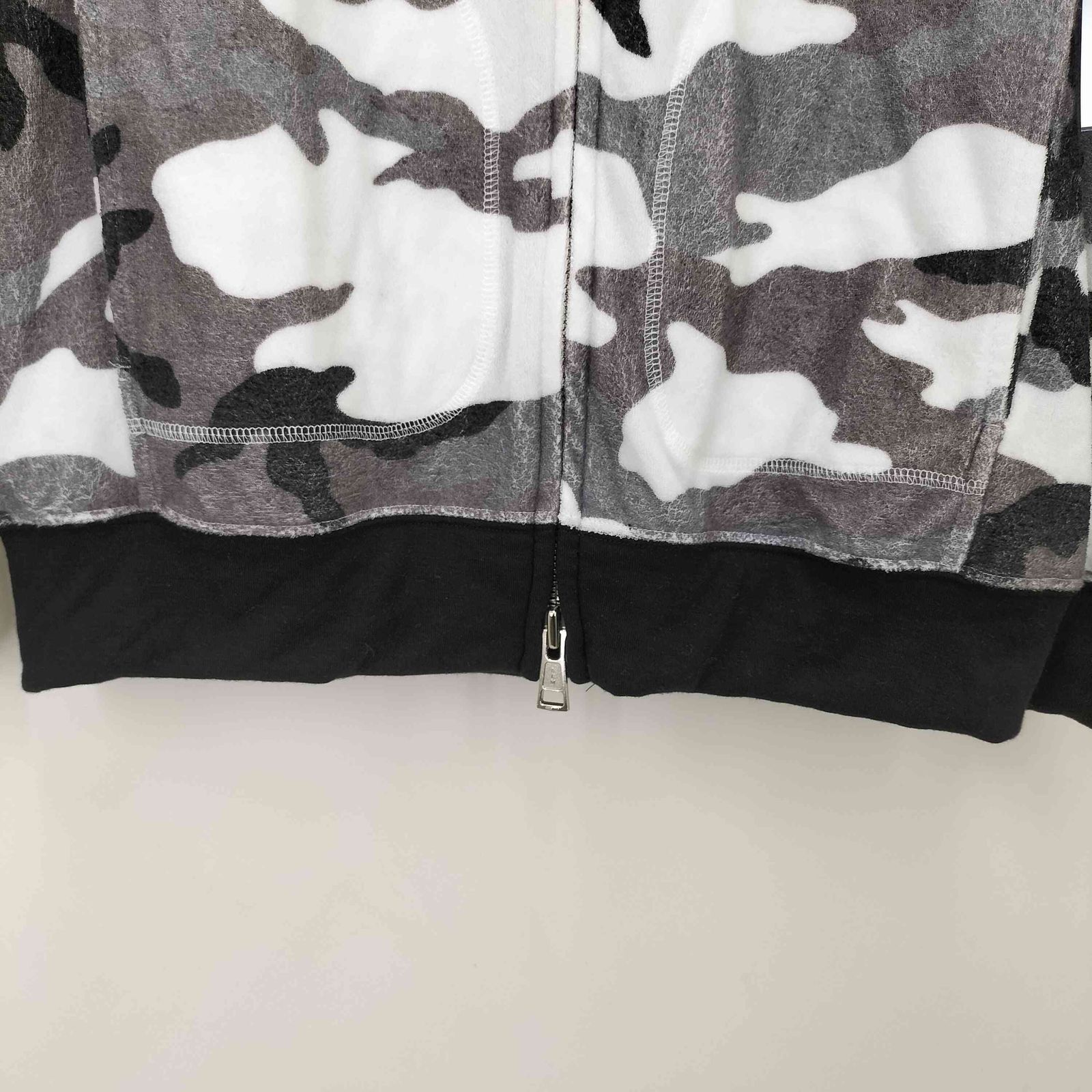エーケイエム AKM 23SS ORIGINAL SILKY TENCEL PILE RAGLAN ZIP PARKA