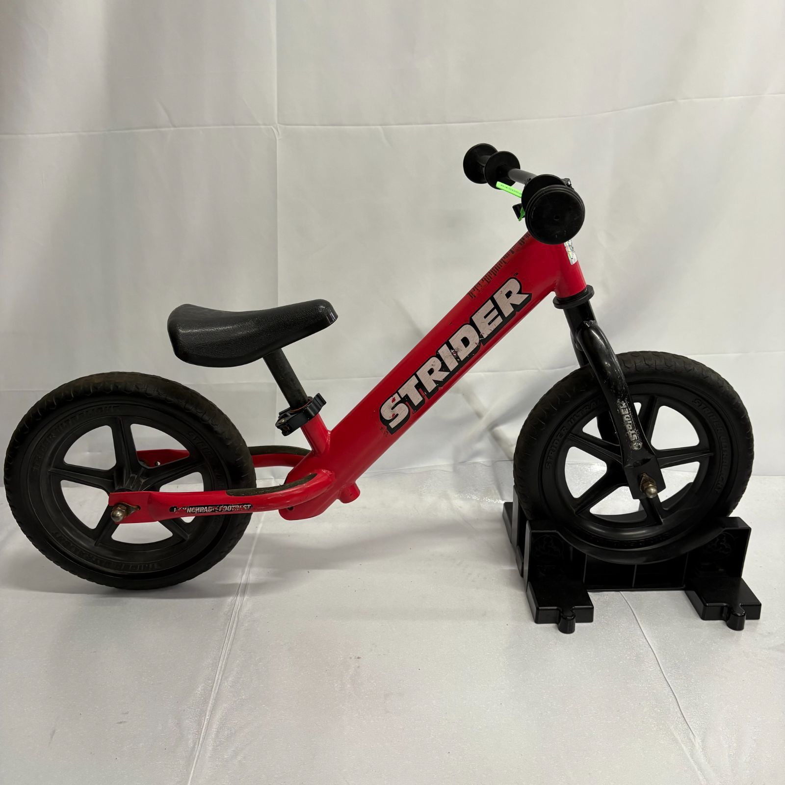 STRIDER ストライダー 12 Classic クラッシック バランスバイク 赤