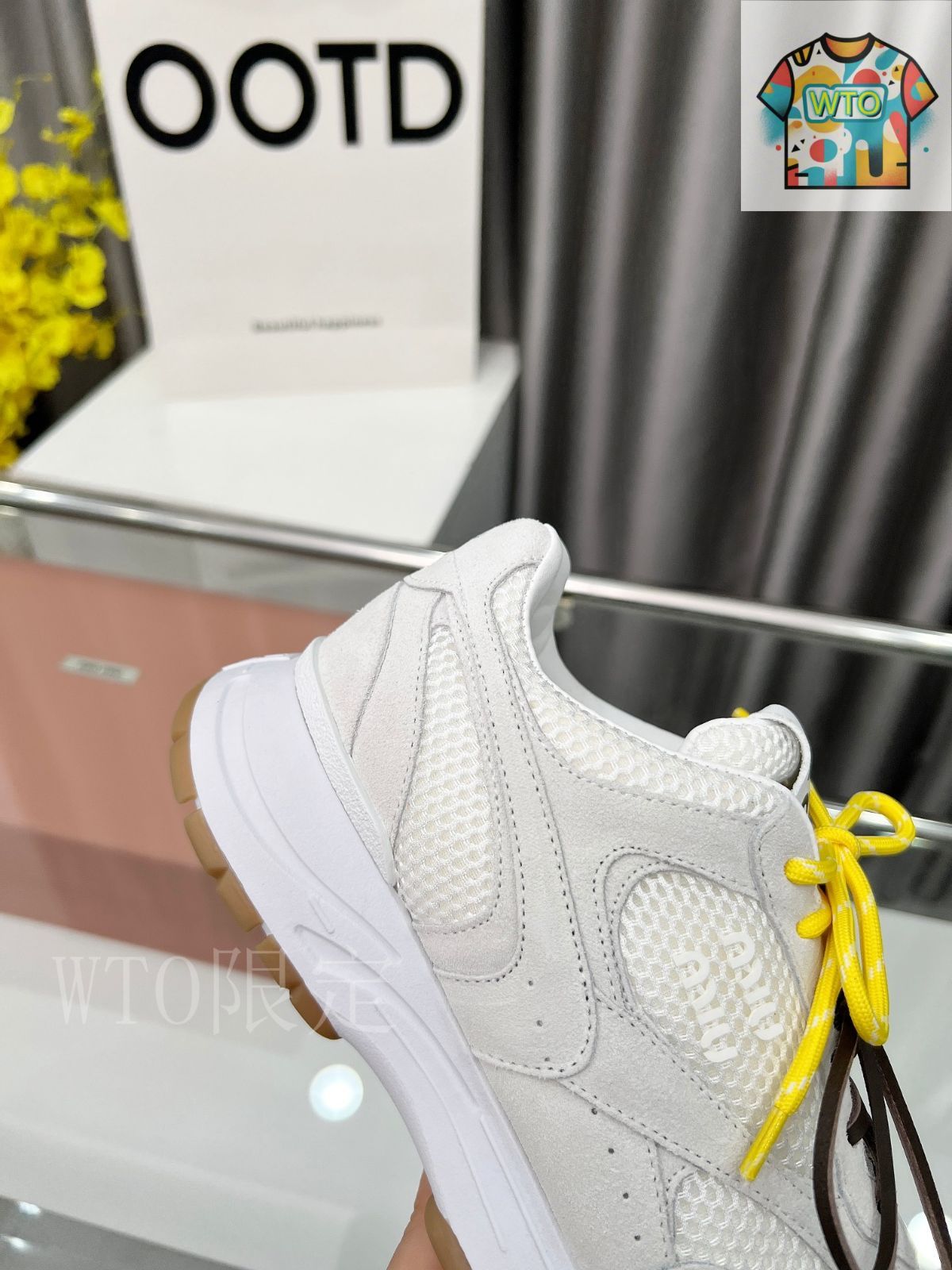 6万取引突破★UPS速達便利用！【MIUMIU】5E916D 054_スニーカー 6万取引突破☆UPS速達便！【MIUMIU☆ミュウミュウ】5BG234_2F44