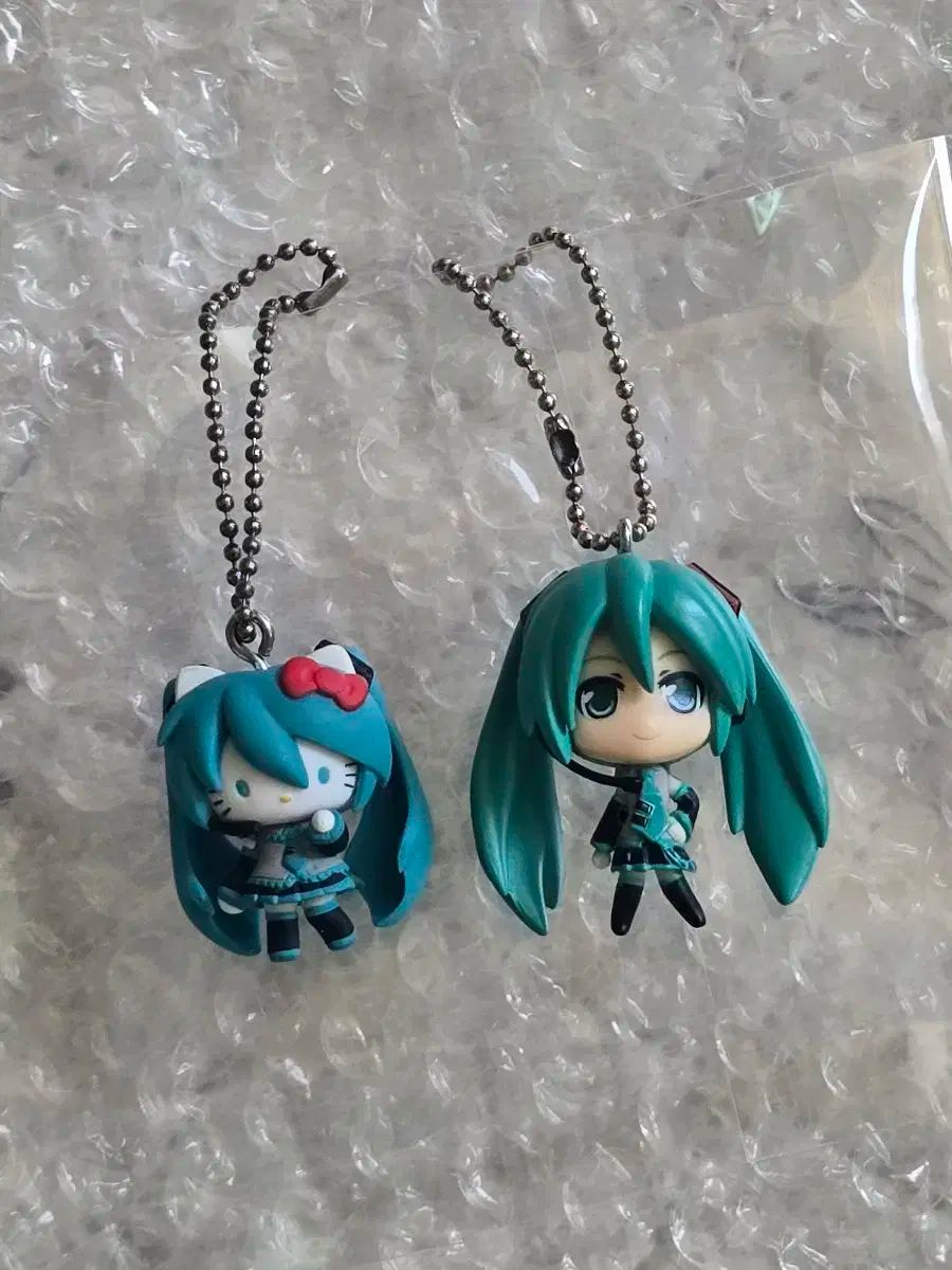初音ミク✕ハローキティ コラボフィギュアストラップ 2012 サンリオ キティ× 初音ミク コラボ ボーカロイド