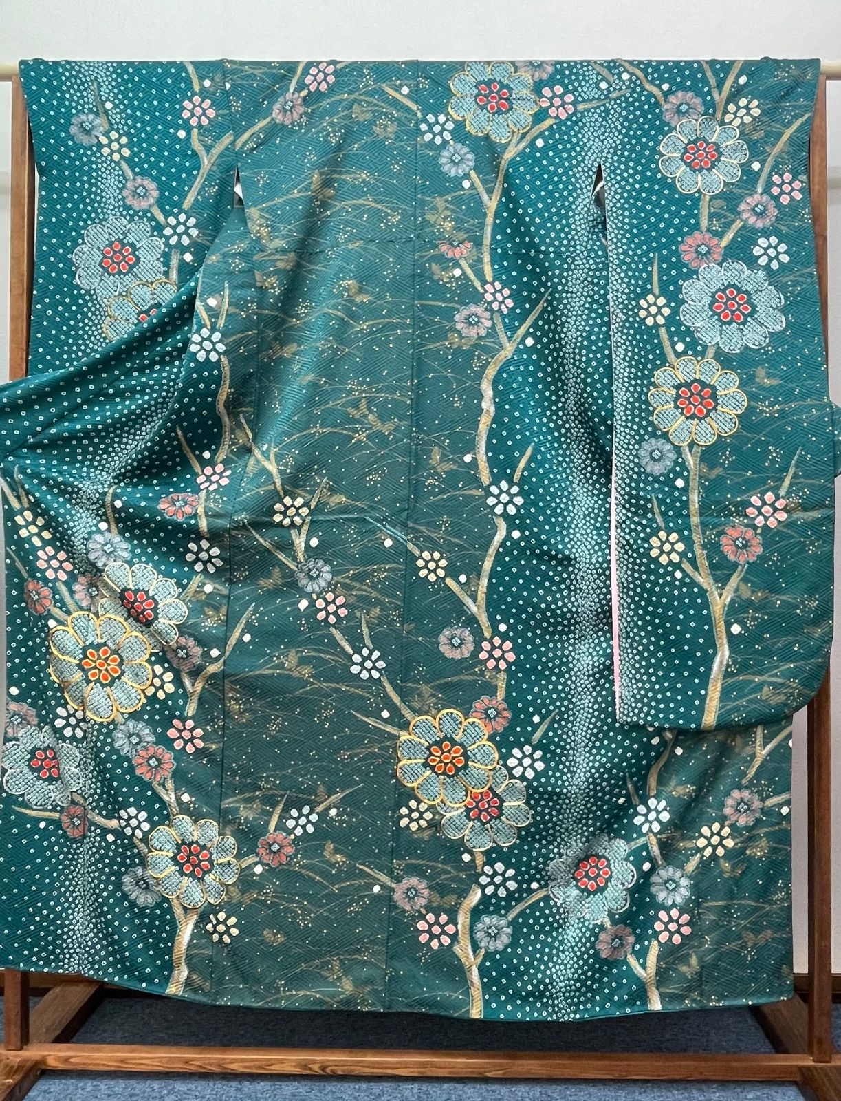 22146 振袖6点セット絞りと金駒刺繍グリーン菊蝶