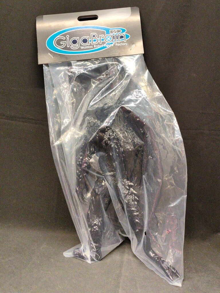 ギガブレイン モンスターX 黒成型 金目