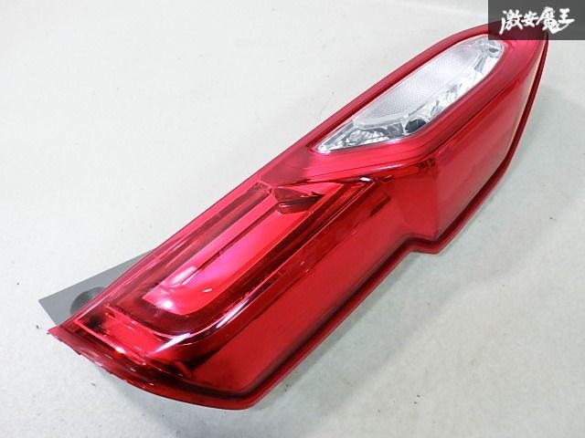 ホンダ NBOX JF3 純正テールランプ 右 ホンダ NBOX JF3 純正テールランプ 右