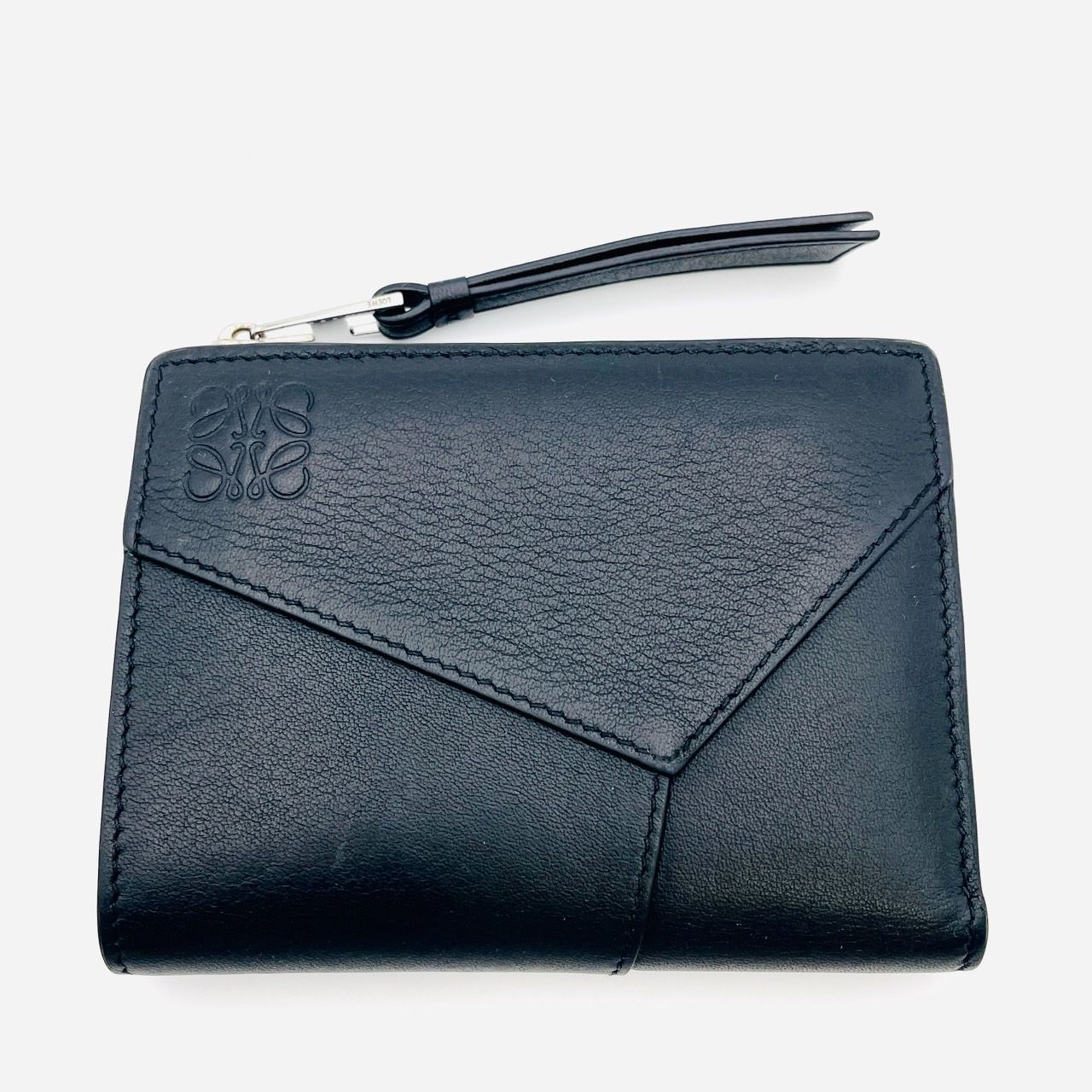 ロエベ LOEWE スリム コンパクト ウォレット 黒 レザー ブラック 折り財布 き 7-5-133