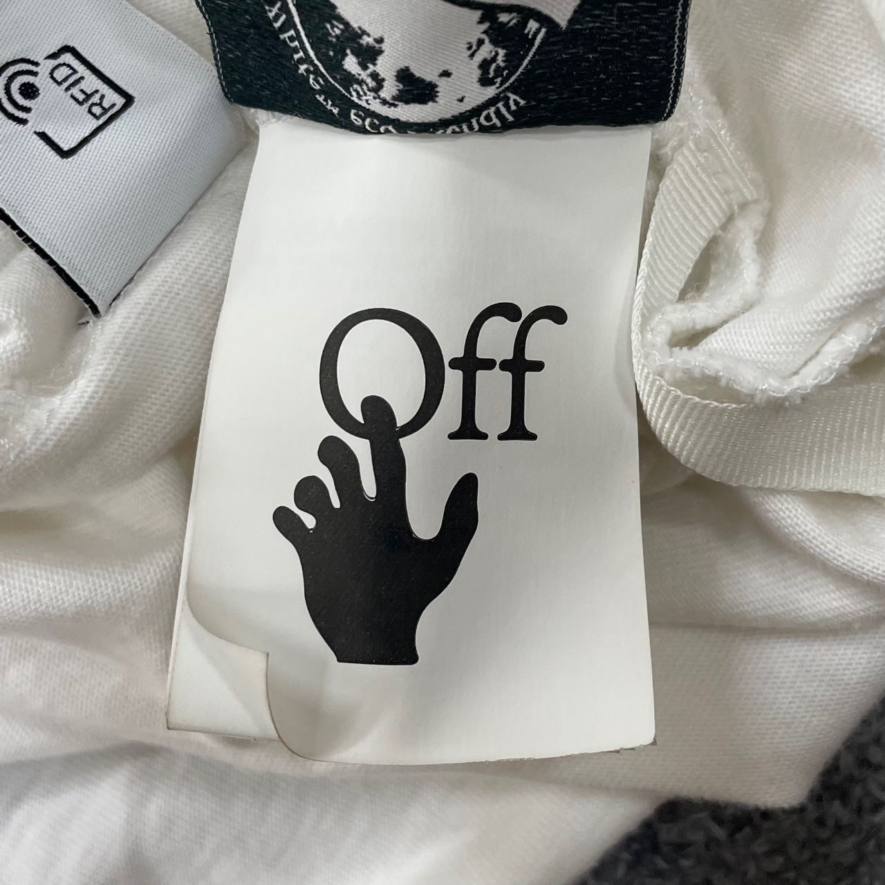 国内正規 OFF-WHITE 23SS Hand Arrow T-Shirt ハードアロープリントTシャツ オフホワイト  OMAA038S23JER003 L 54838A - メルカリ