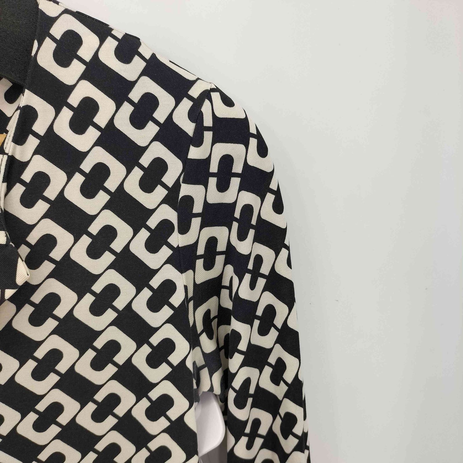 ダイアンフォンファステンバーグ DIANE VON FURSTENBERG 総柄