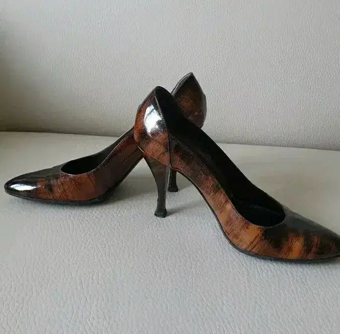 ブランド品 レディース 靴 セルジオ ロッシ ブラウン パターン