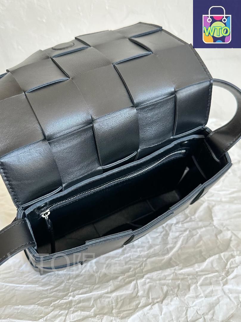 送料関税込☆BOTTEGA VENETA CASSETTE ショルダーバッグ☆超人気 BOTTEGA VENETA カセットバッグ ショルダーバッグ - メルカリ