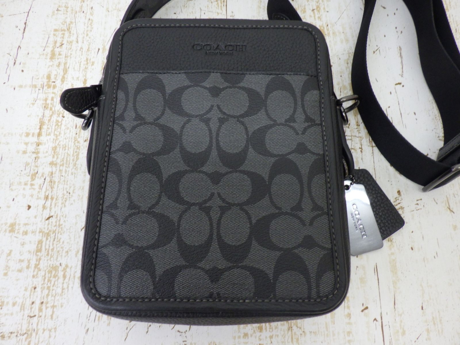 安い買取店舗 美品 コーチ ショルダーバッグ クロスボディ 黒 【公式通販】