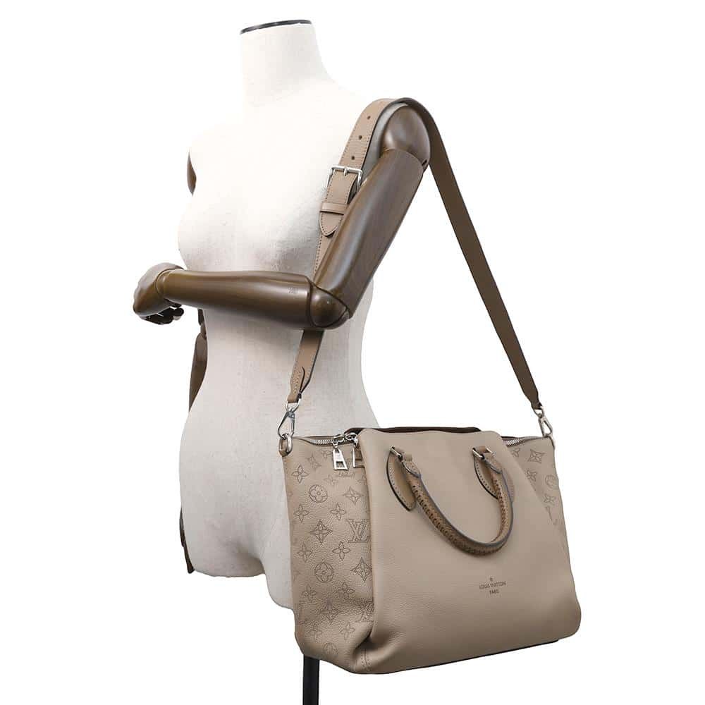 ルイヴィトン ハンドバッグ モノグラム・マヒナ オメア M55031 LOUIS  