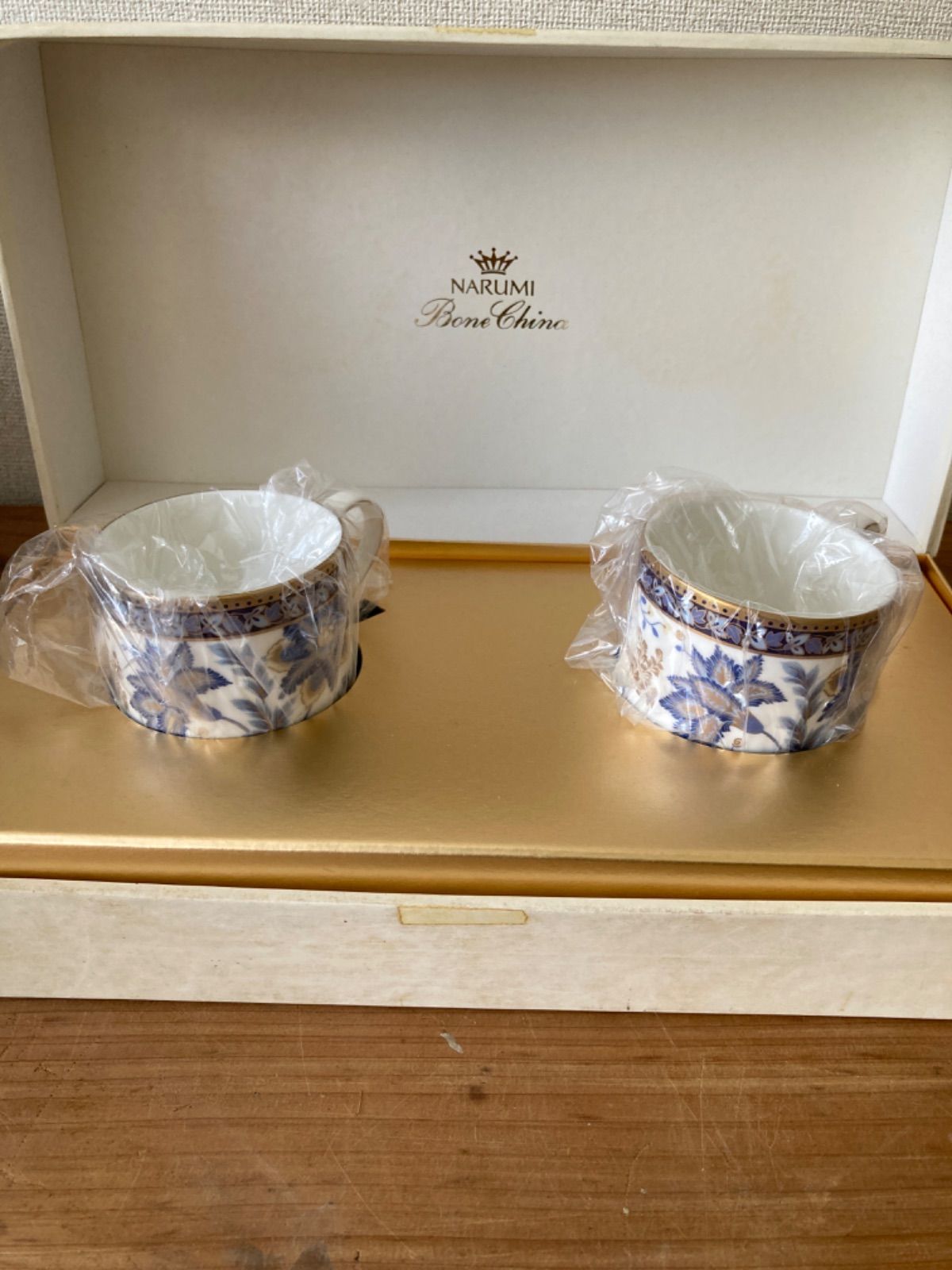 ナルミ　ボーンチャイナ　カップ＆ソーサー　2客セット