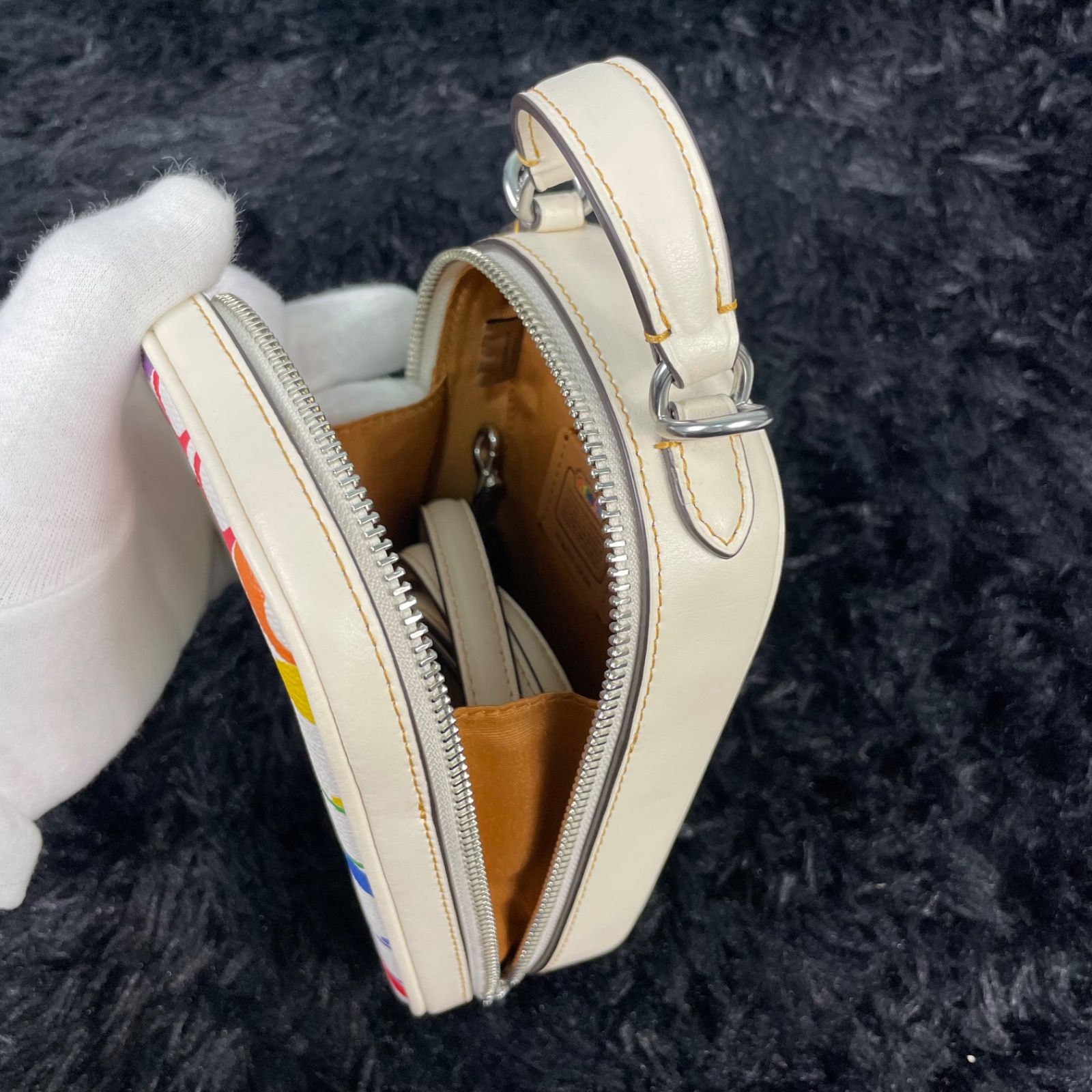 新品•未使用品】COACH コーチ エヴァ フォーン クロスボディ