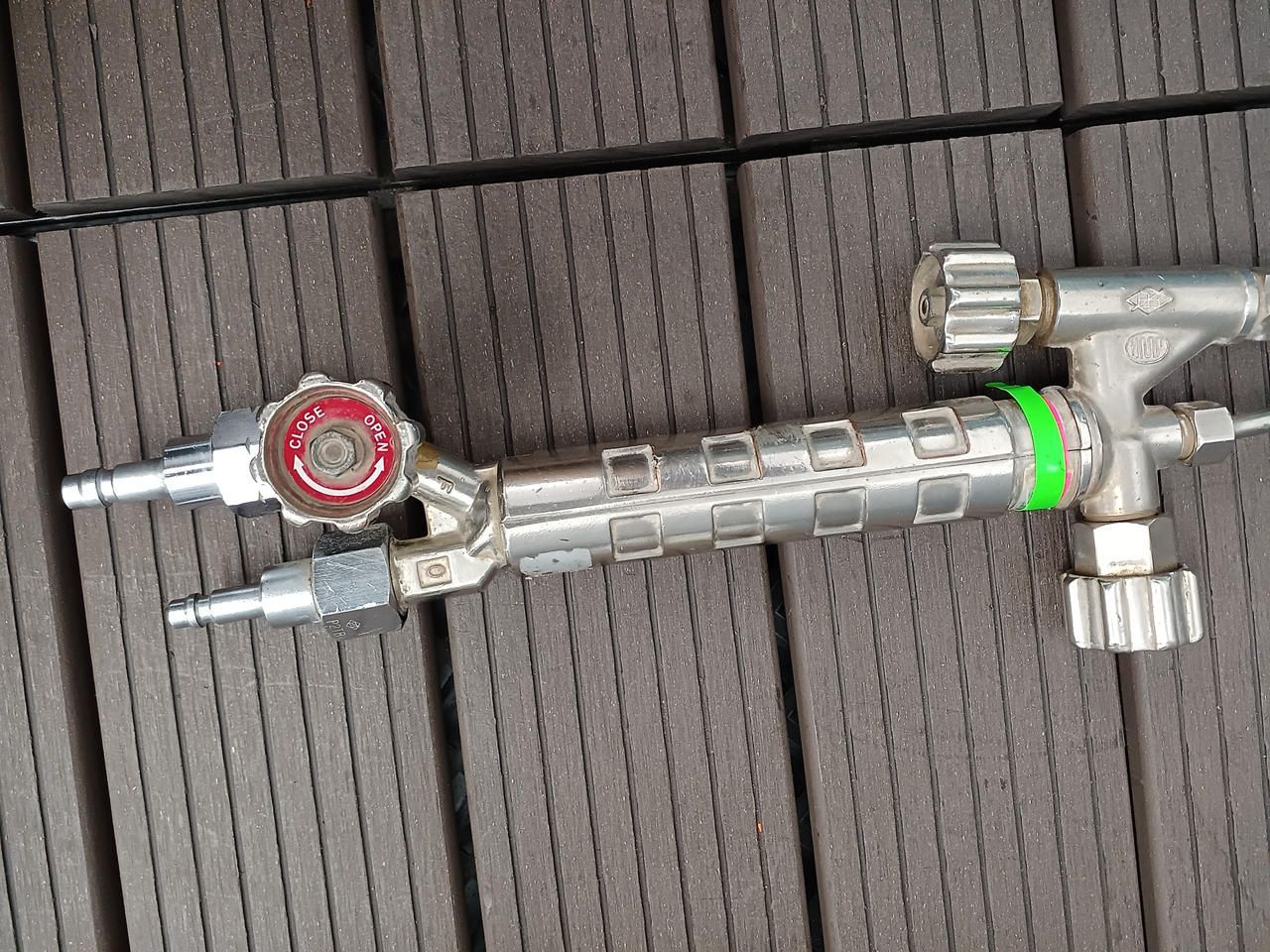 ガス切断機　切断機　アセチレン　酸素　溶断　ジャンク　引取り限定