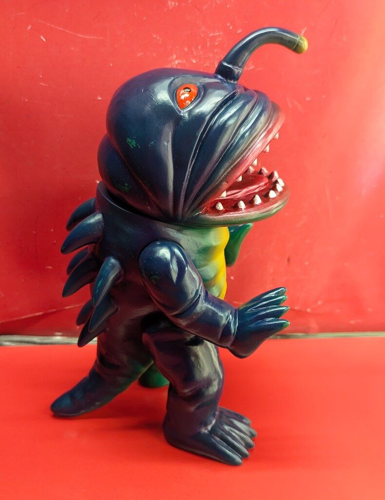 メディコムトイ マーミット 怪獣天国 円盤生物ハングラー