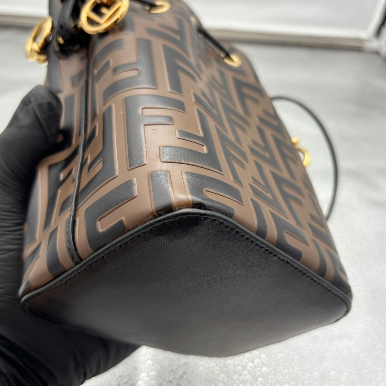 【FENDI】2wayボストンバッグ　ズッカ柄　ゴールド金具　PVC ブラウン フェンディ ボストン 365 レザー 2WAYハンドバッグ ブラック