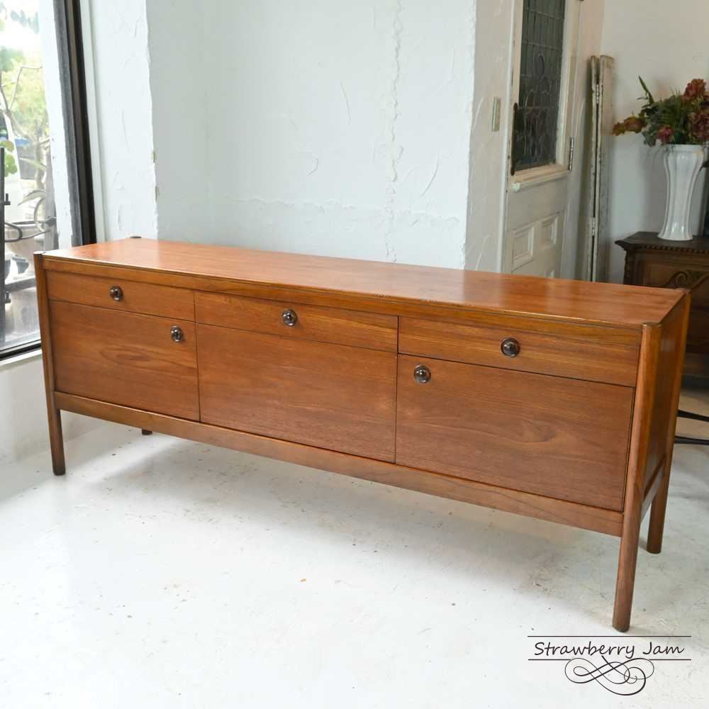 L3612-92 英国ヴィンテージ サイドボード 北欧家具 テレビ台 イギリス L3612-92 英国ヴィンテージ サイドボード 北欧家具 テレビ台 イギリス