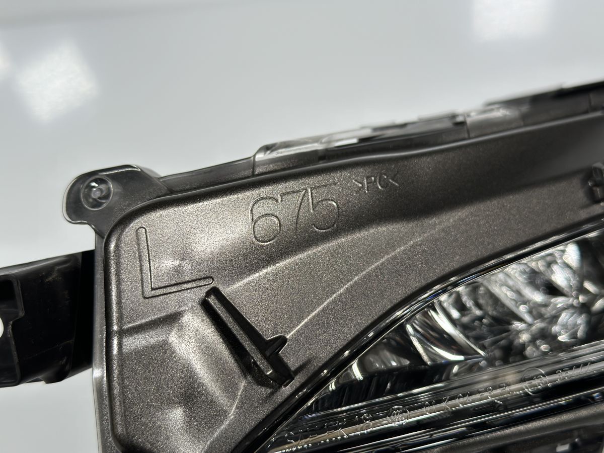 左フォグランプ