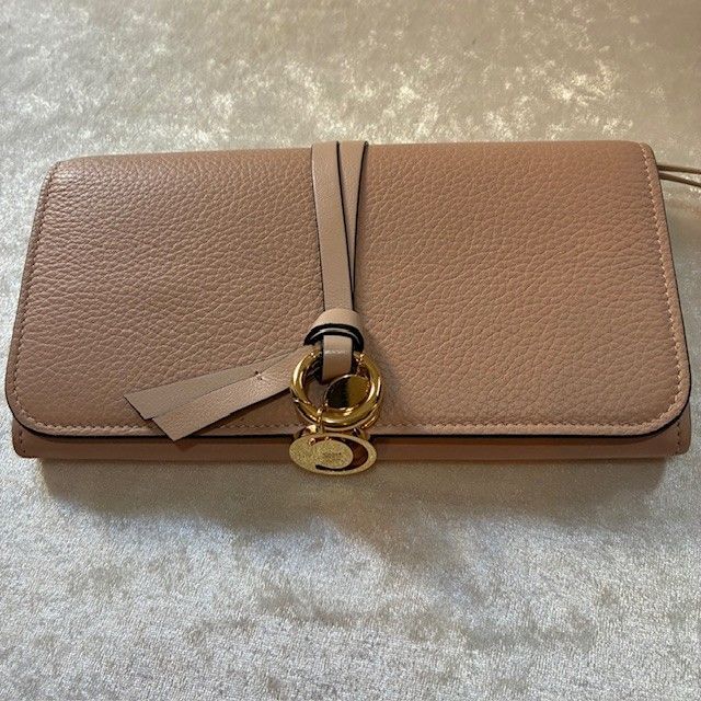 Chloé ベージュ アルファベット レザー 長財布 美品 クロエ 長財布 アルファベット ラウンドファスナー レザー
