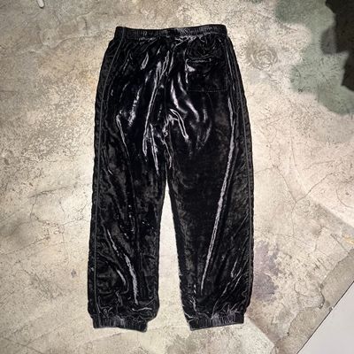 ベロアパンツ