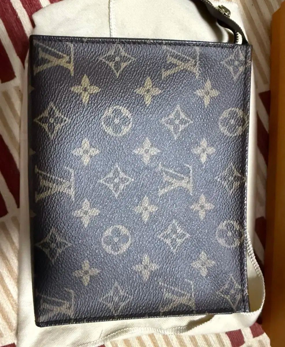 ルイヴィトン トゥー丸のまま 19