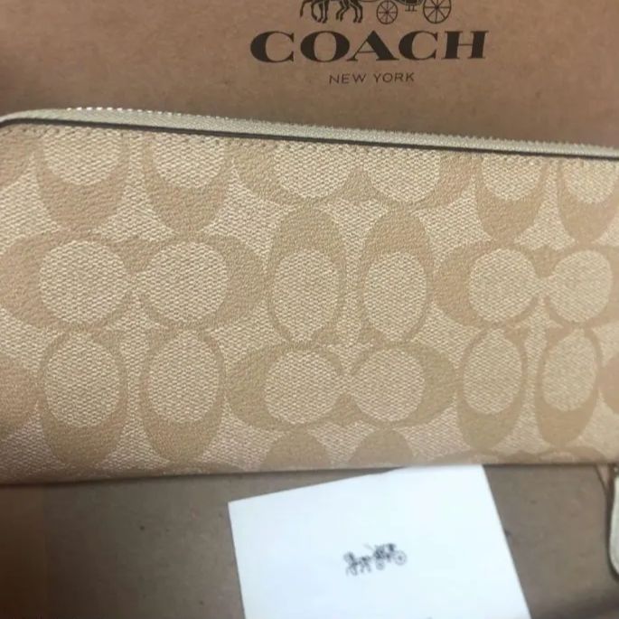 ✳️ Sale 匿名配送 新品 ✳️ COACH コーチ 財布 コラボ ✳️ - メルカリ