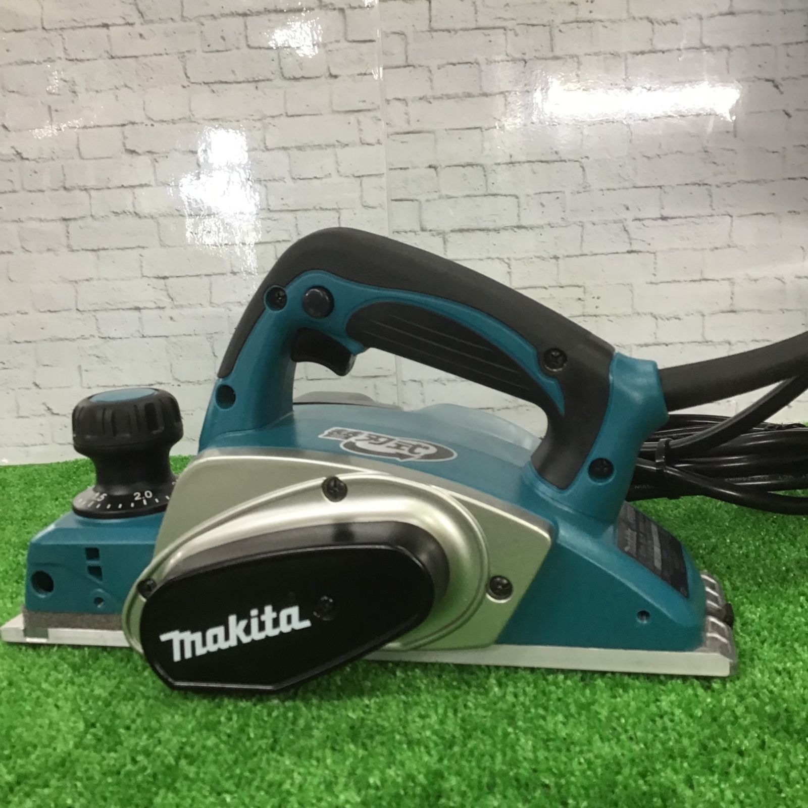 マキタ(makita) 電気カンナ KP0800ASP 替刃式【町田店】
