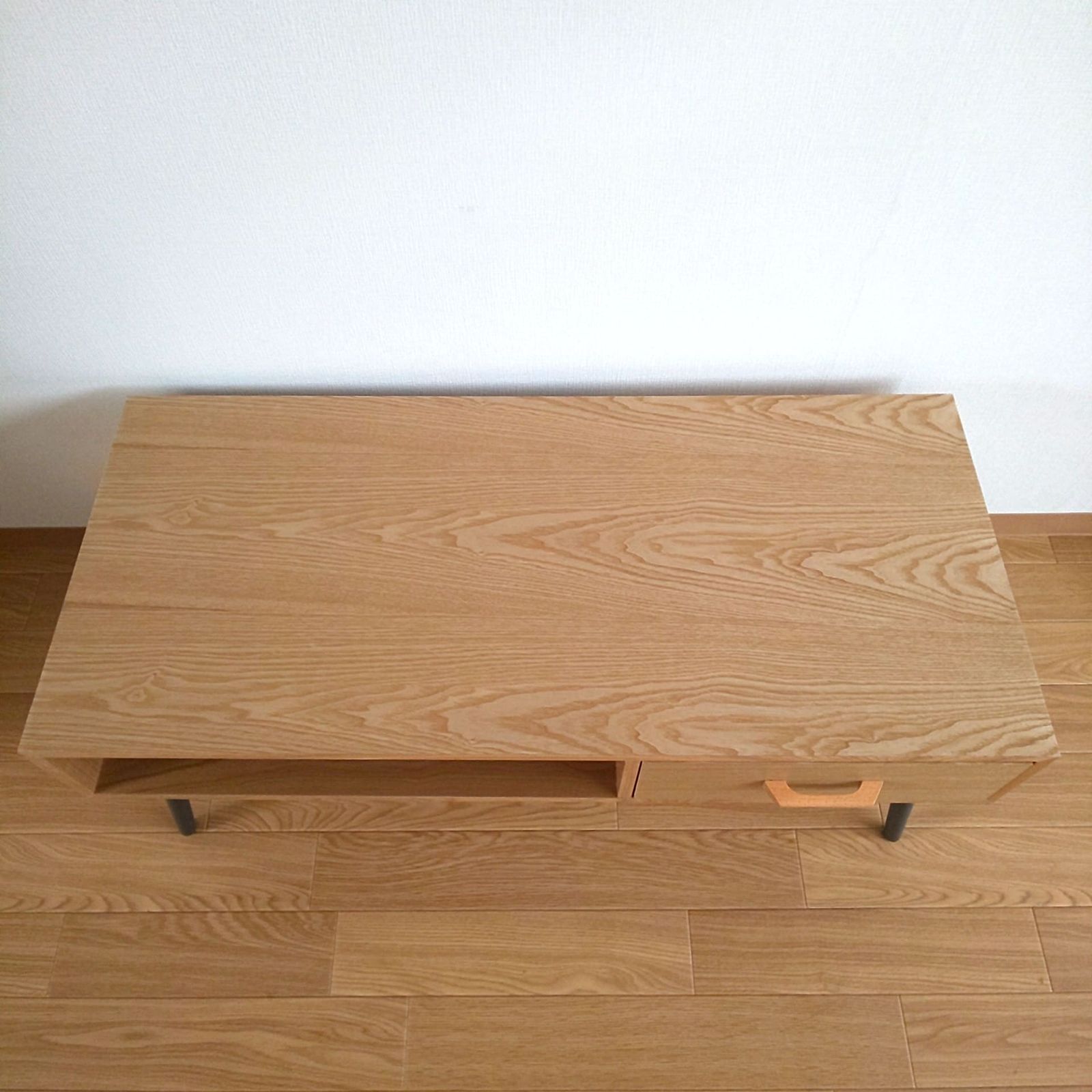 オープンスペース付きセンターテーブル