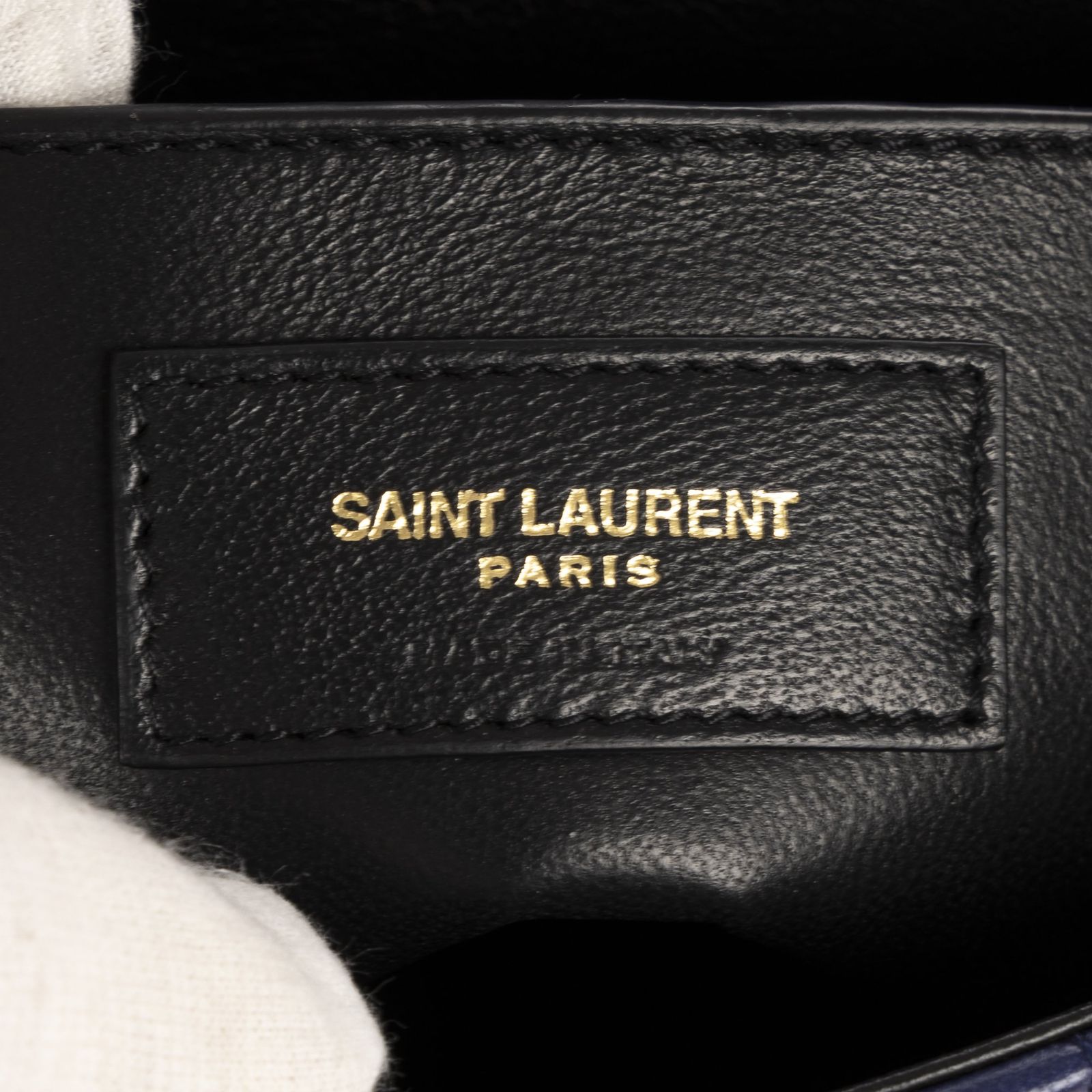 イヴサンローランヴィッキー