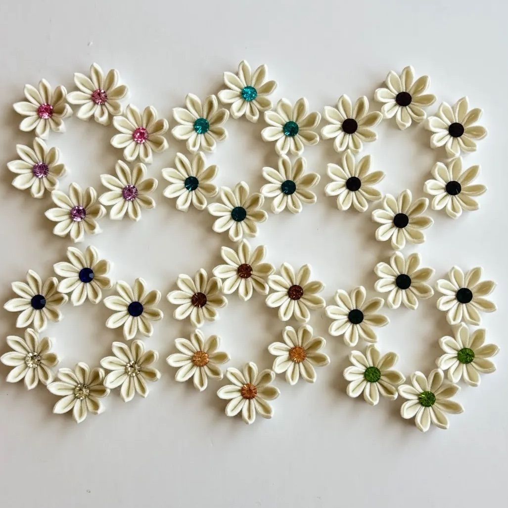 つまみ細工パーツ 剣つまみ お花 36個セット - メルカリ