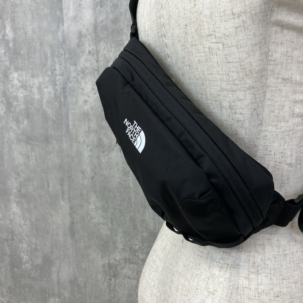 新品 タグ付き 韓国 THE NORTH FACE ノースフェイス ボディバッグ ASCEND HIP SACK アセンド ヒップ サック バッグ  ミニ ミニバッグ ヒップサック メンズ レディース NN2HQ01A - メルカリ