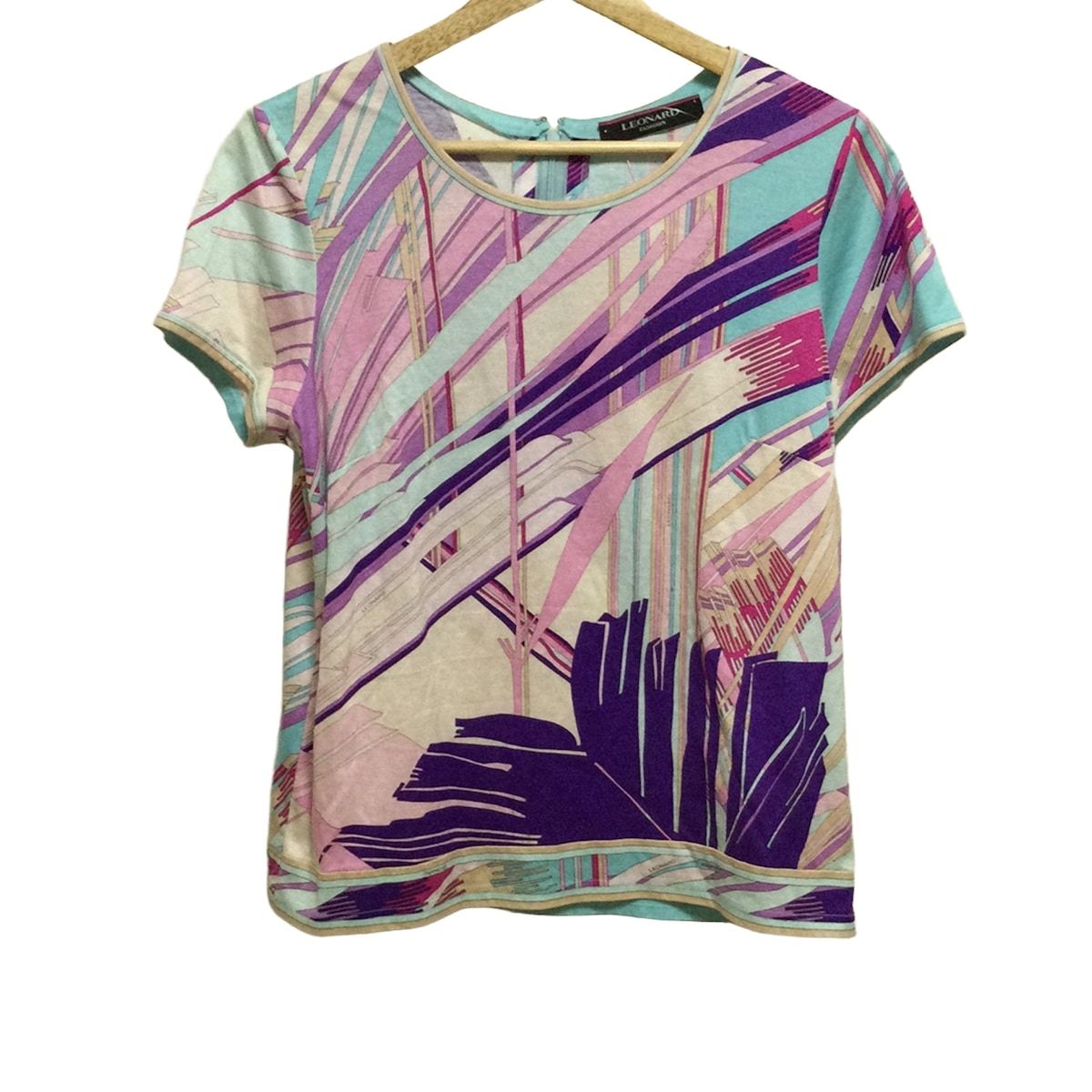 レオナール Tシャツ 花柄 フラワー 42 レオナールTシャツ 42 レオナール Tシャツ 花柄 フラワー 42