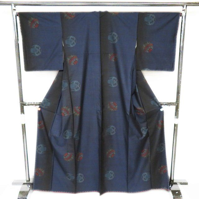 トールサイズ　大島紬［袷］【裄 約66cm　身丈171cm】　正絹未使用 袷】トールサイズ 黒茶地 ドット絣文 大島紬 | 大山キモノ・ちぇ